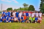 Foto beider Mannschaften vor dem Spiel