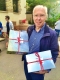 Uli packt mit an