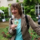 Ute mit Cremant im Park.jpg