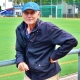 Klaus D am Spielfeldrand.jpg