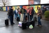 Enten warten nach dem Spiel auf das Taxi zum Flughafen.jpg