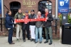 Eric, Martin, Werner, Richard, Kalli und Ronald vor dem Beatles-Museum.jpg