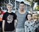 Danny Latza mit Fans.jpg