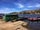 Titicacasee - Der Bus faehrt auf's Boot.jpg