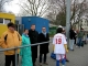 Die Enten-Schlachtenbummler am Spielfeldrand.jpg